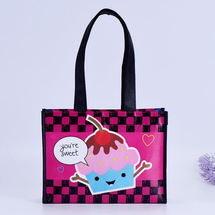 laminated-pp-woven-bag-gift-bag-recying33312854547